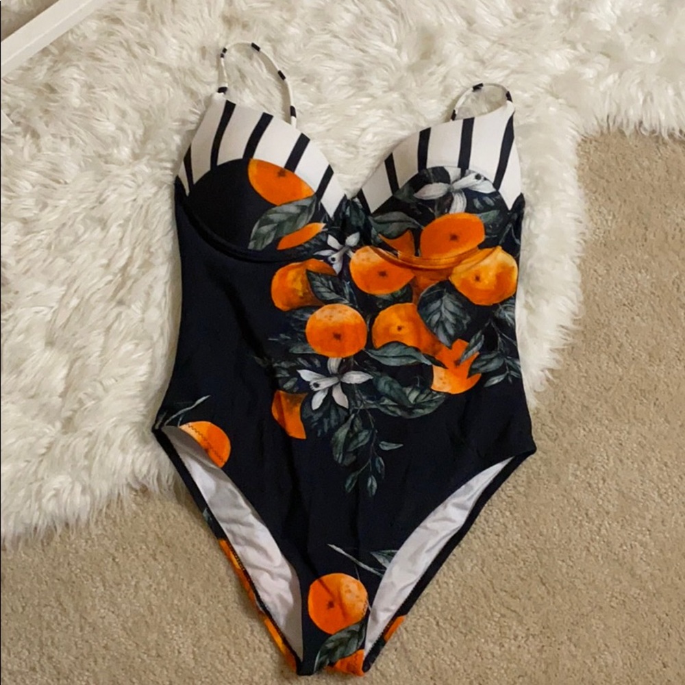 NWOT Cupshe citrus one piece